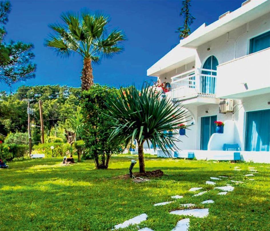 Pine Trees Art Hotel Ixia  Esterno foto